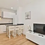 C04 - El Palo 2 Bedroom Малага